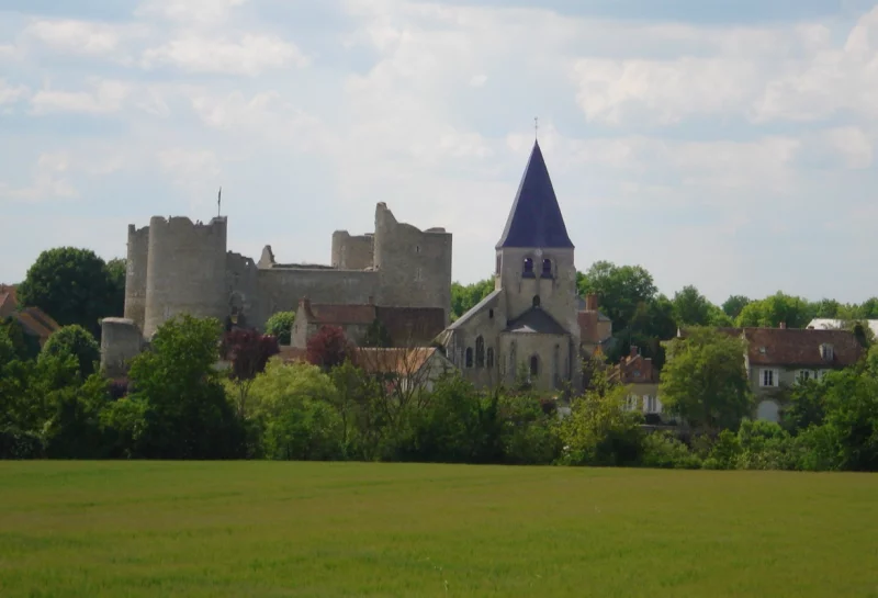 Village de Yèvre-le-Châtel