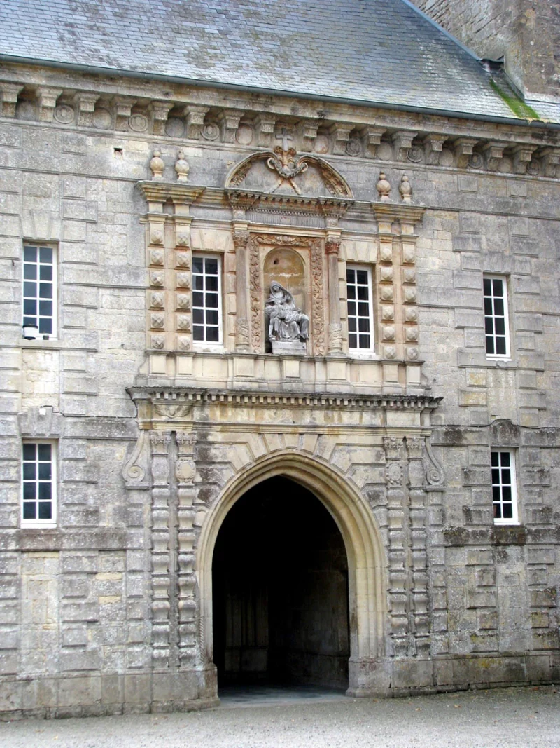 Ancienne Abbaye bénédictine royale