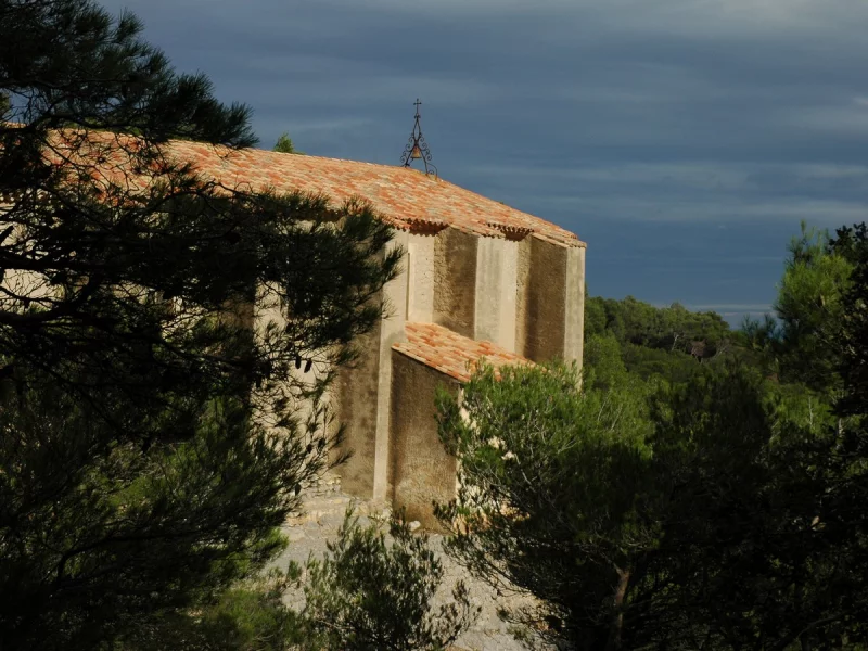 CHAPELLE NOTRE DAME DES AUZILS ET CIMETIÈRE MARIN