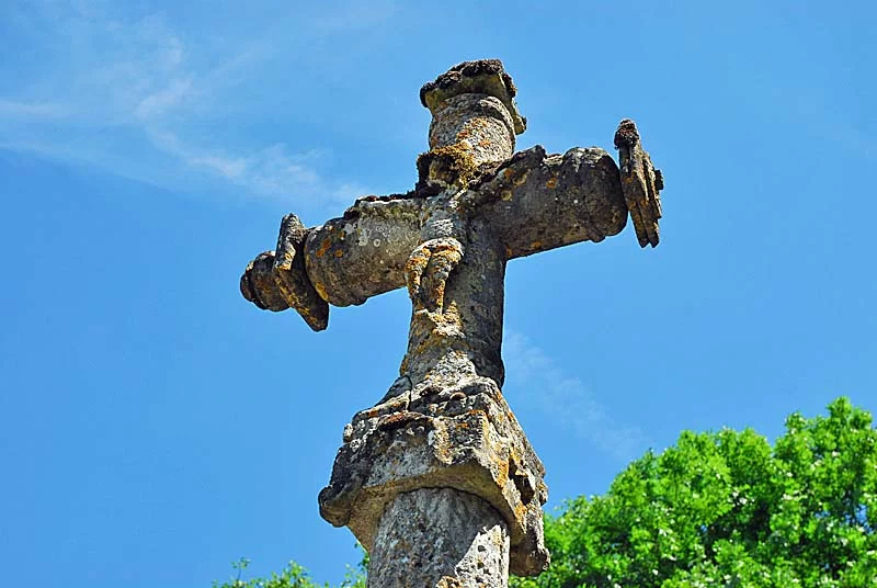 CROIX DE CIMETIERE DE VIEUX-MOULINS