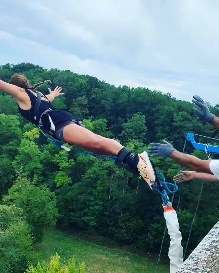 Saut à l'élastique Cluis