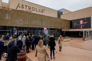 LES GARÇONS ET GUILLAUME, À TABLE !