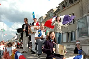Festival La Semaine Acadienne : projection de deux documentaires sur la semaine acadienne en 2006 et en 2008 à Saint-Aubin-sur-Mer