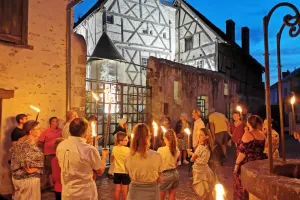 Visite aux flambeaux de la cité médiévale "Thématique historique"