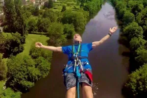 saut à l'élastique le blanc