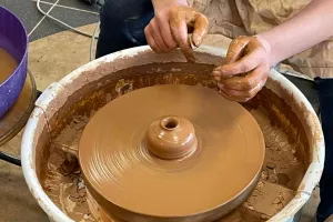 Atelier "initiation au tour de potier"