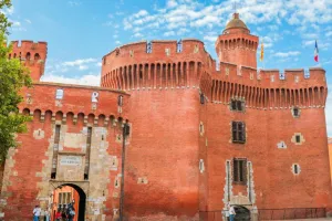 LE CAYROU, L’ÂME DES MURS