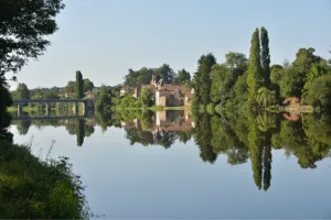 Visite du village d'Availles-Limouzine