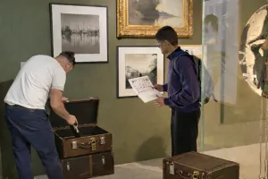 LE DÉCOUPEUR DE STATUE